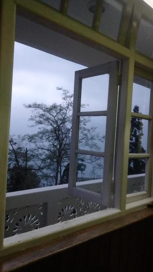 Hotel Kabur Пелинг Екстериор снимка