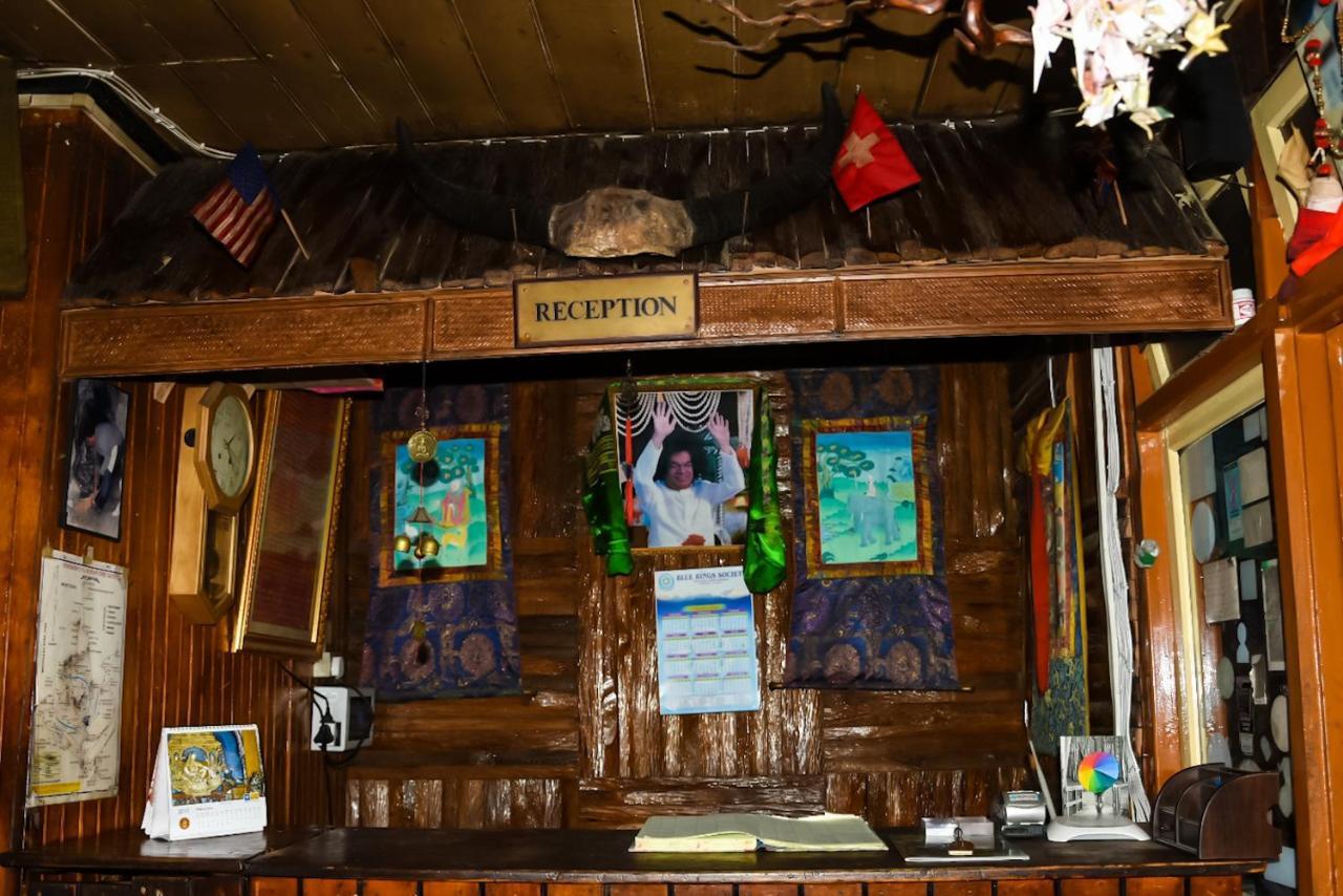 Hotel Kabur Пелинг Екстериор снимка