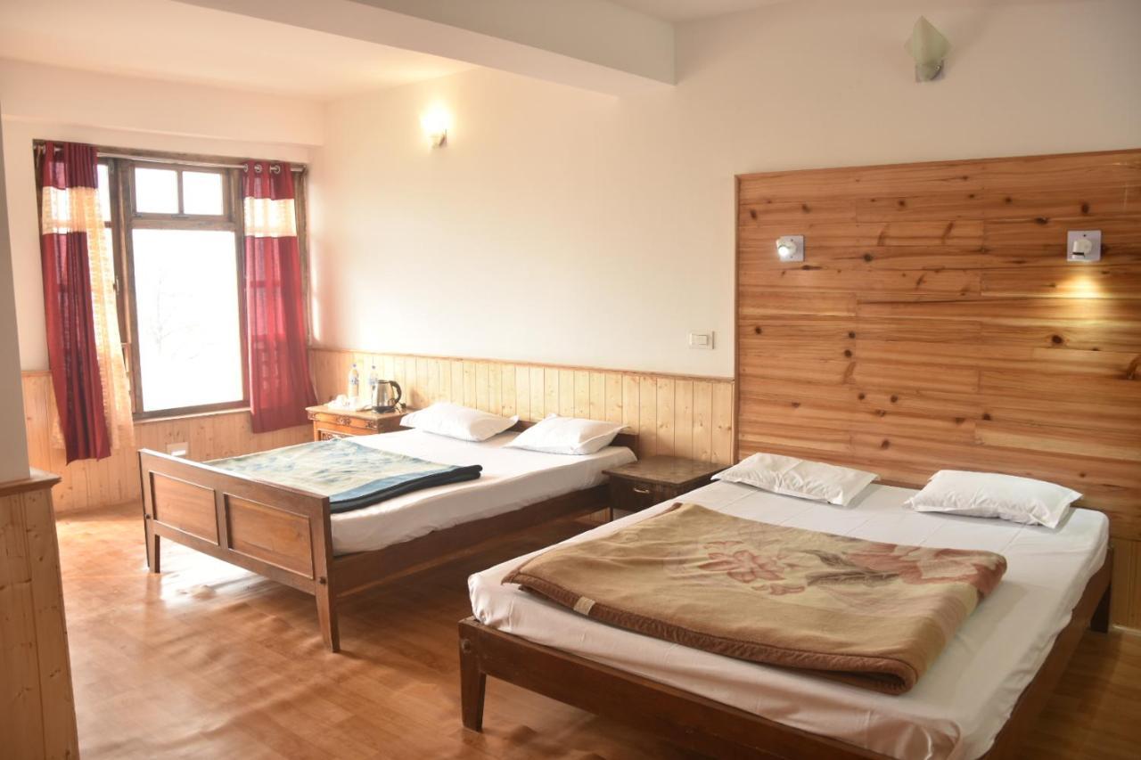 Hotel Kabur Пелинг Екстериор снимка